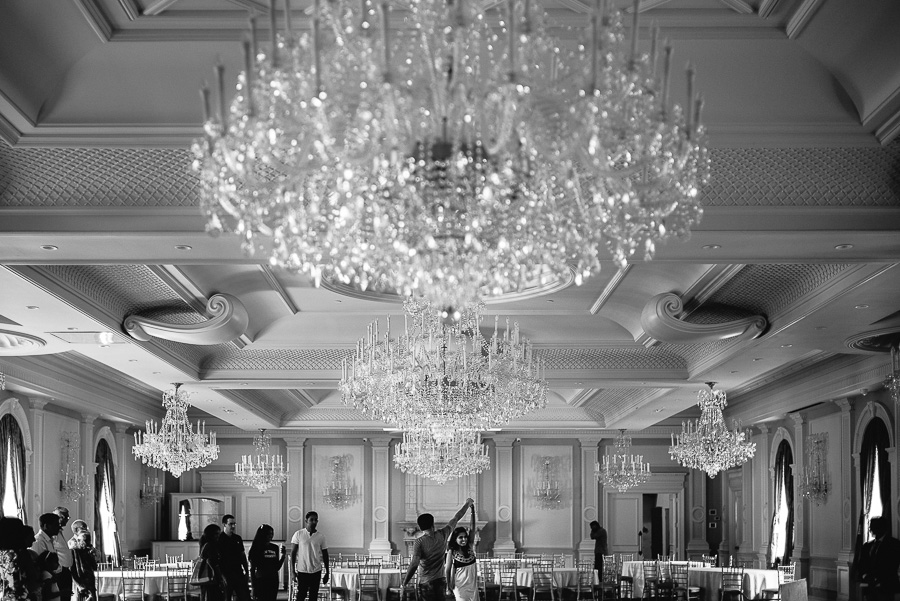 Bride and groom rehearse thei dance at Rockleigh Country Club, New Jersey