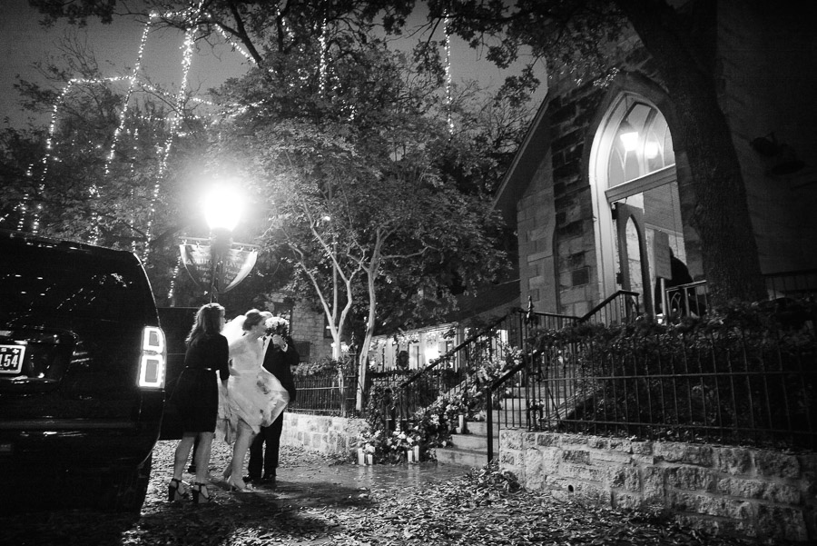 The Little Church at La Villita wedding