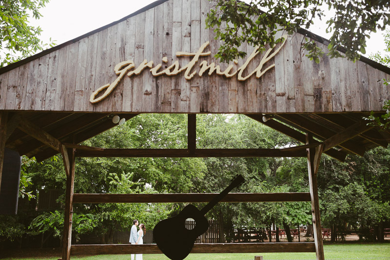 16-Gruene Texas Engagement Session-Philip Thomas