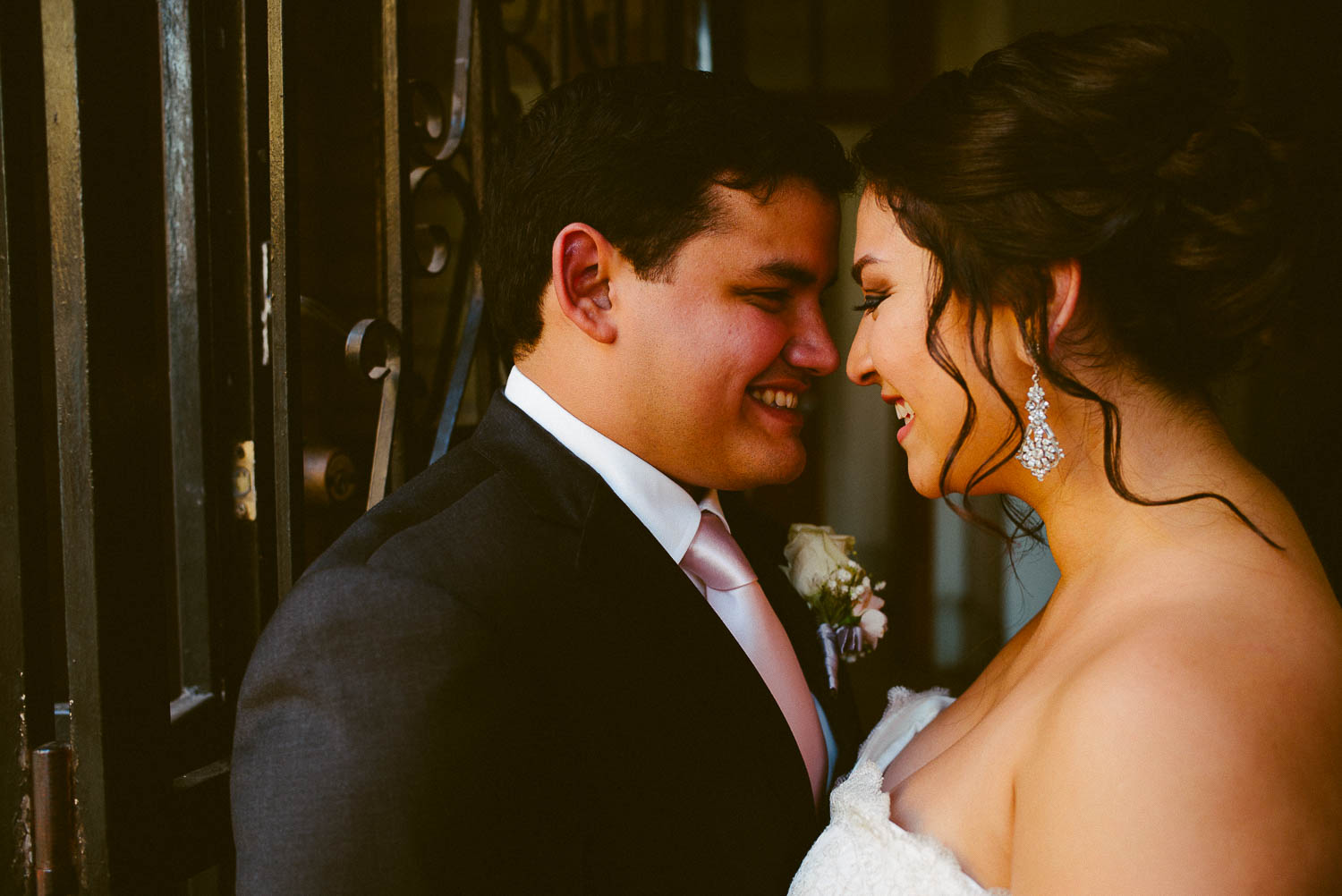 Close up shot of couple at immaculate-heart-of-mary-church-philip-thomas-photography