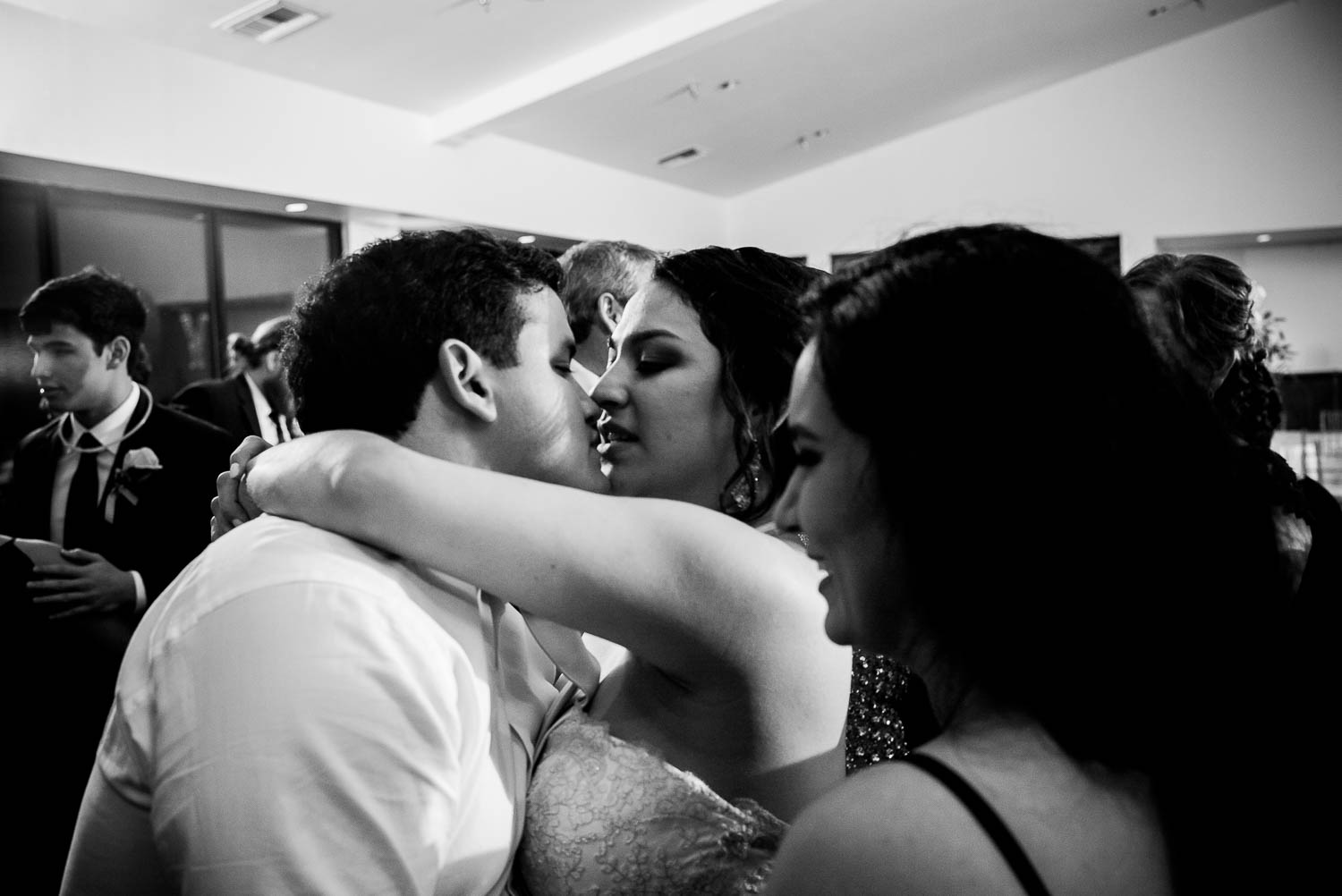 Couples last dance at wedding reception Immaculate Heart, Granberry Hills Wedding, Philip Thomas Photography