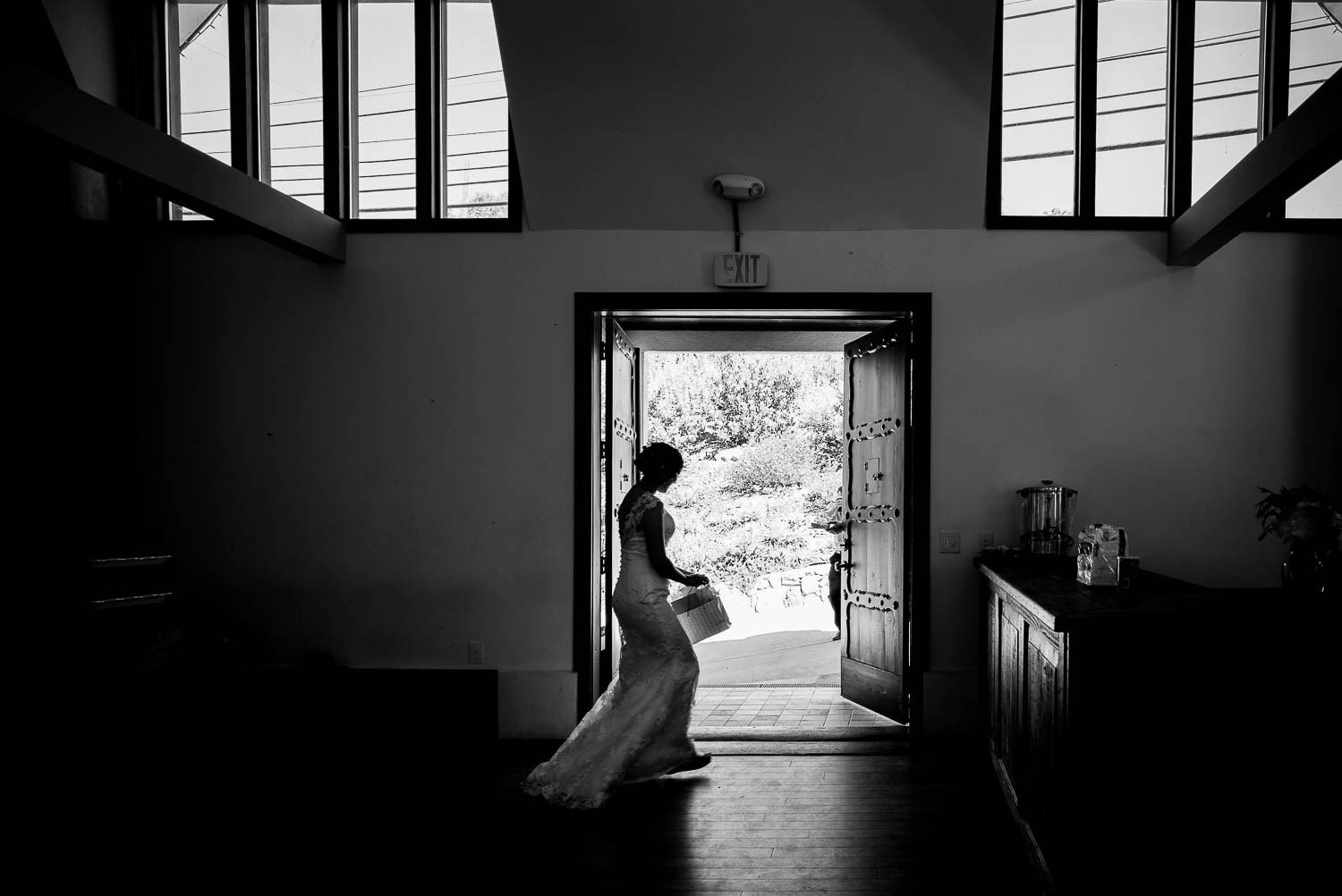 Bride walks through 1909 for first look with groom Topanga California Wedding-Leica-Philip Thomas