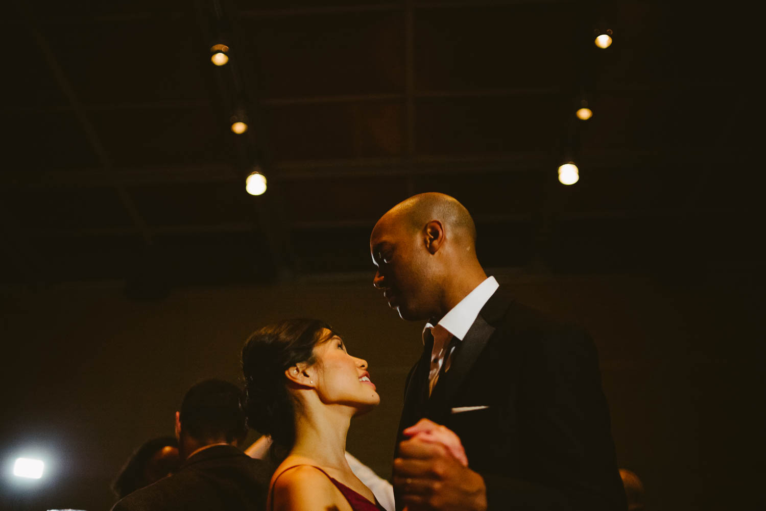 Couple's last dance at La Orilla Del Rio Ballroom-Leica photographer-Philip Thomas Photography