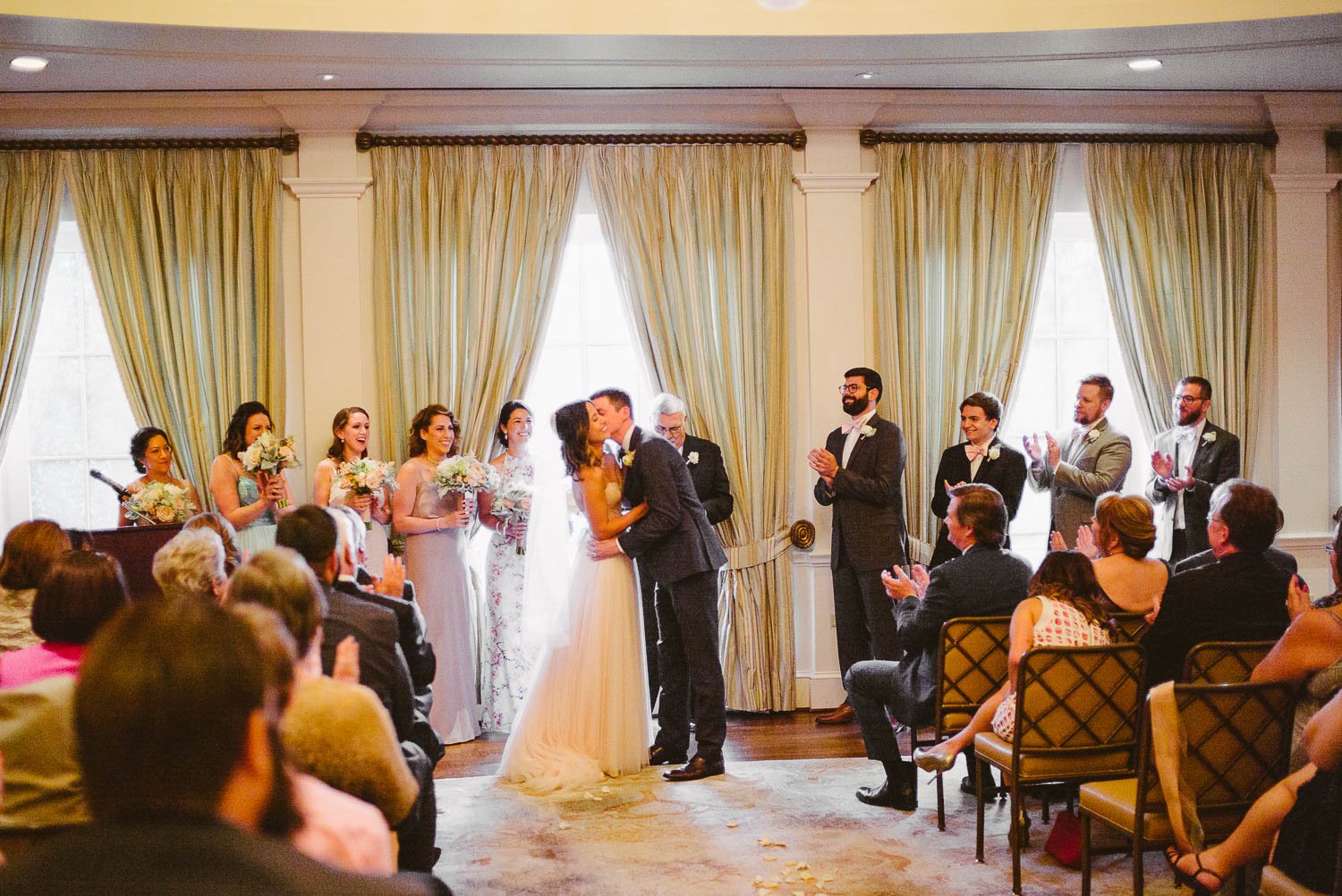 First kiss River Oaks Country Club-Leica photographer-Philip Thomas Photography