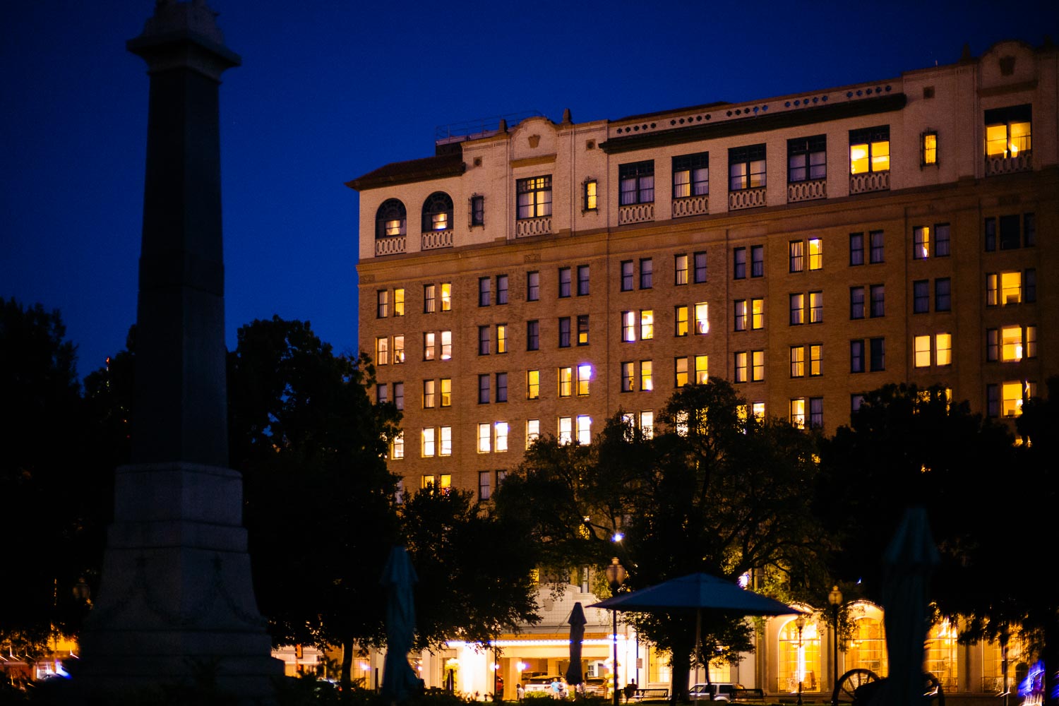 The St. Anthony was the first luxury hotel in the city. All the rooms had mahogany moldings and furnishings, as well as telephones, and half the rooms featured private baths