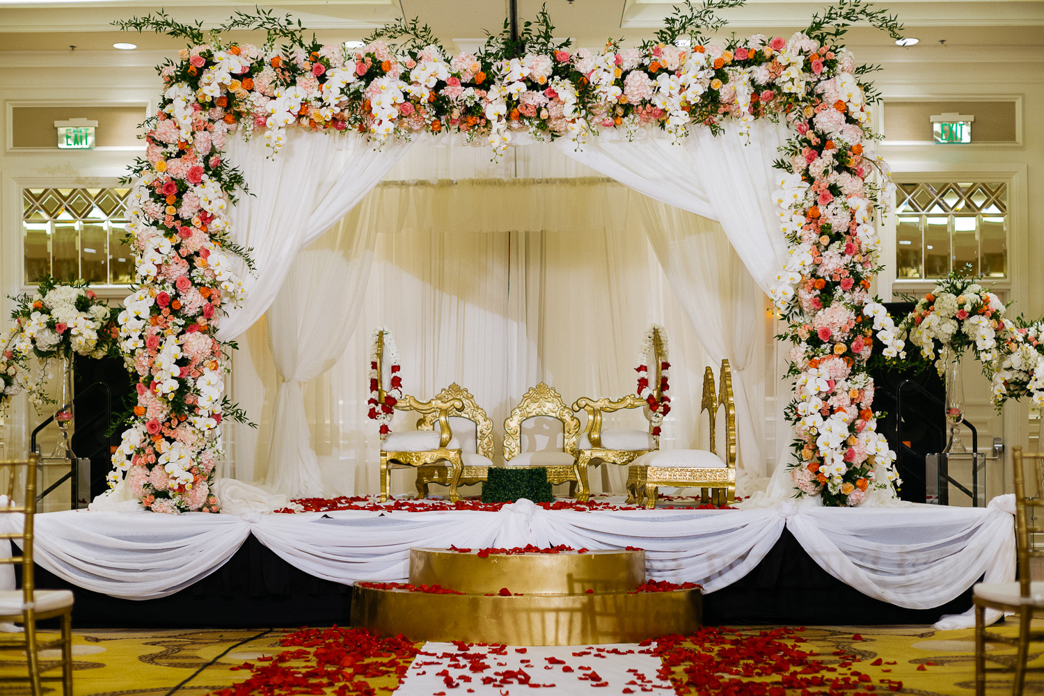 View of the covered mandap Hindu Jewish fusion wedding Sugar Land Marriott Hotel Texas-010