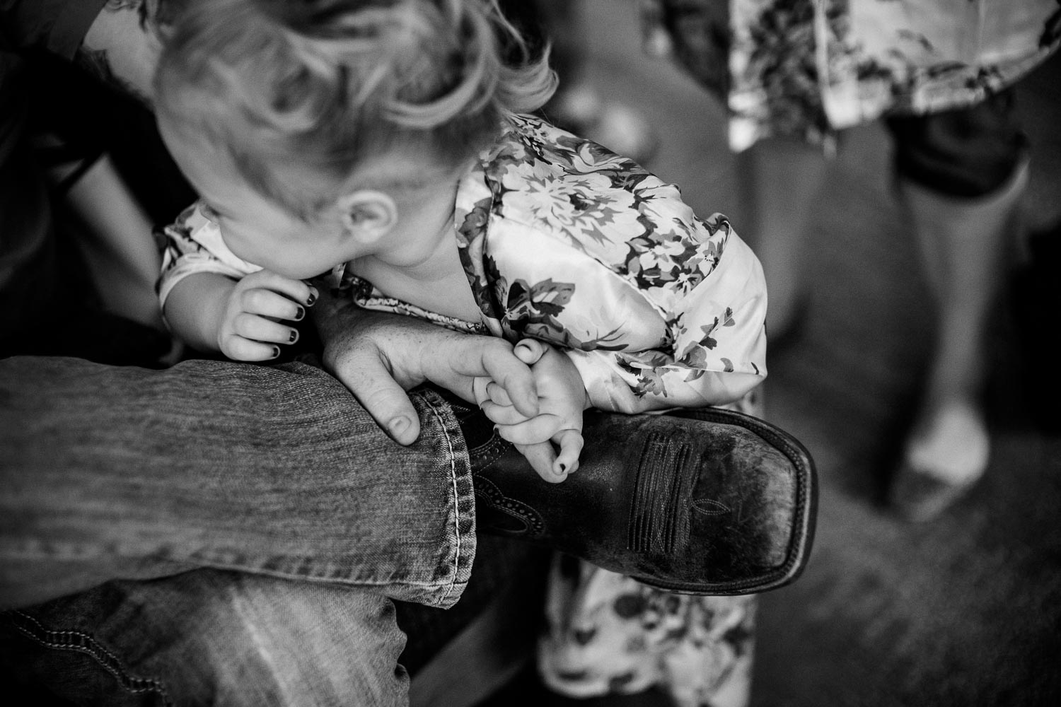 Hand cuddles at Marriott Austin Wedding Photos-Philip Thomas