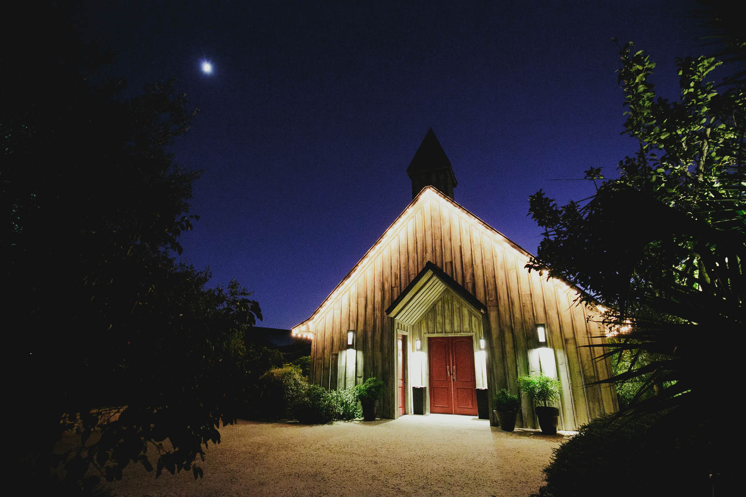 Evening dusk image of Paniolo Ranch on a wedding day