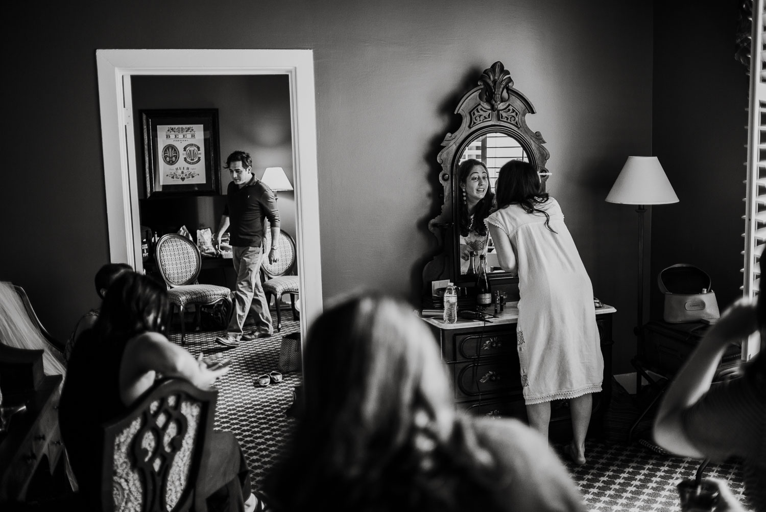 Menger Hotel girls getting ready -Club Giraud Wedding - Club Giraud Wedding - San Antonio Texas-01