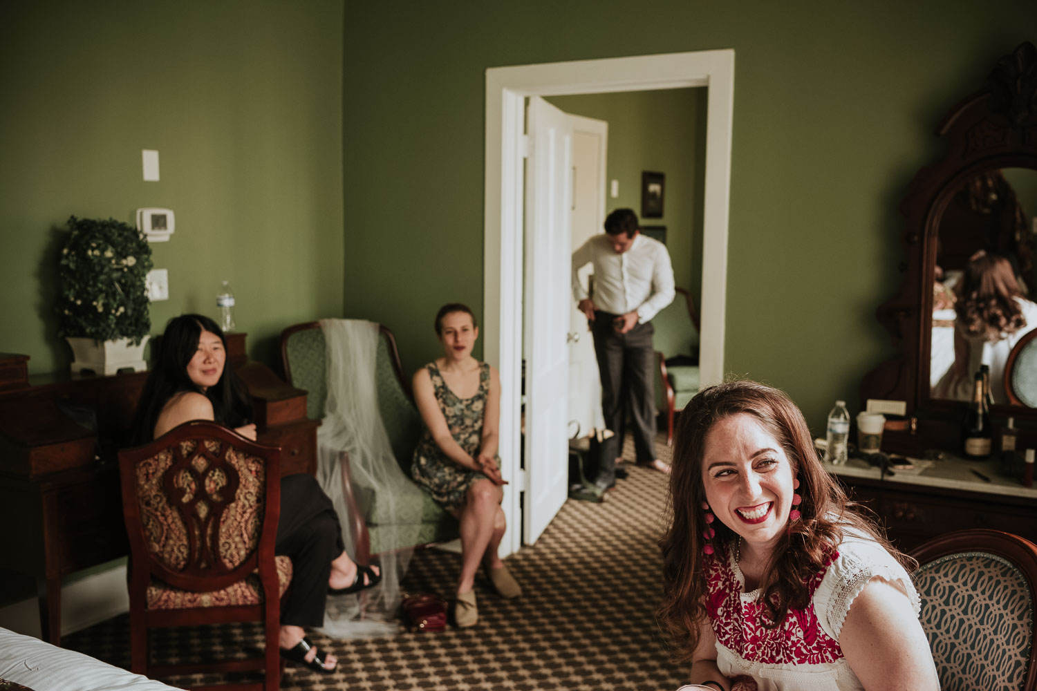 Menger Hotel girls getting ready -Club Giraud Wedding - Club Giraud Wedding - San Antonio Texas-05