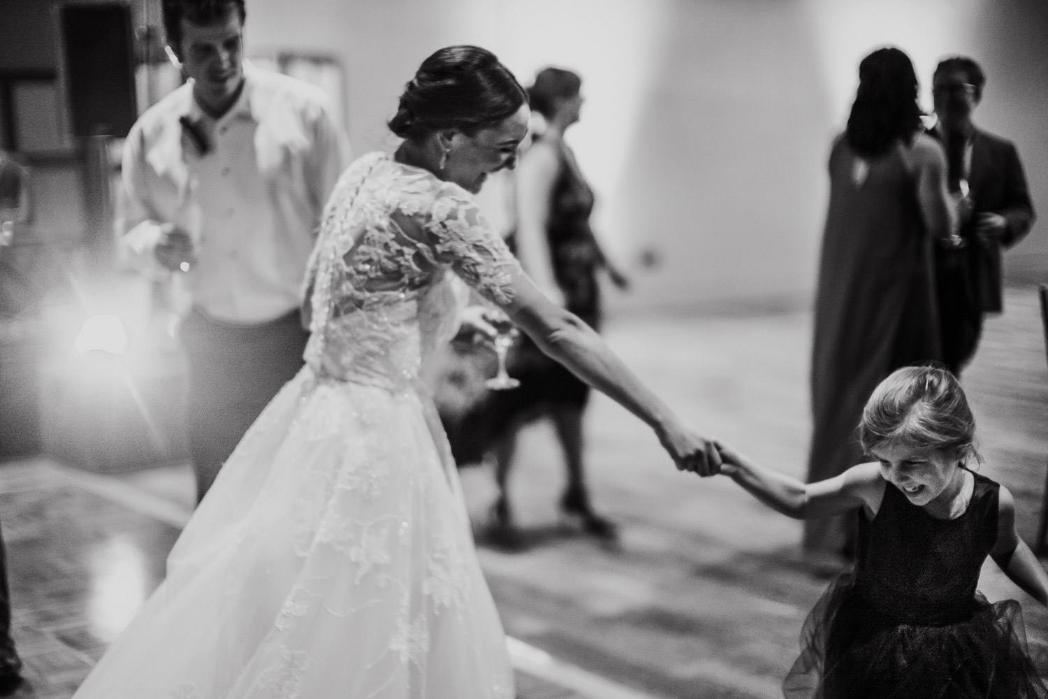 Mays Family Center-Witte Museum-Wedding photographer-Philip Thomas-052