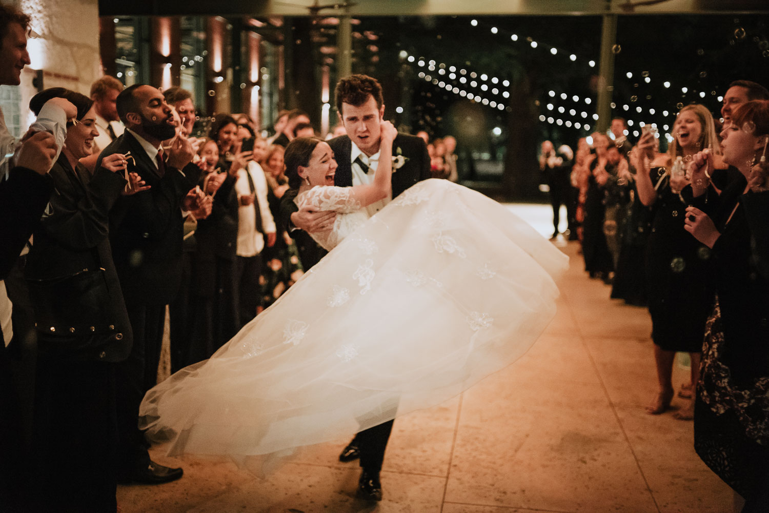 Mays Family Center-Witte Museum-Wedding photographer-Philip Thomas-056
