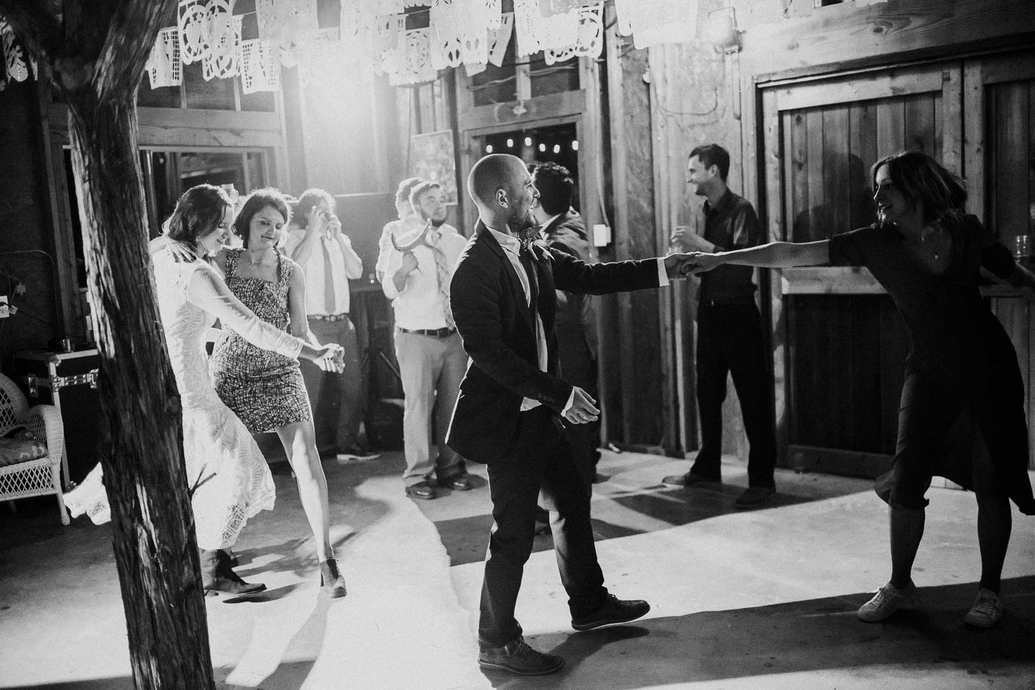Texas Hill Country Ranch Wedding - Bri + Joe - American girls meets a Brit-Wedding photographer-Philip Thomas-078