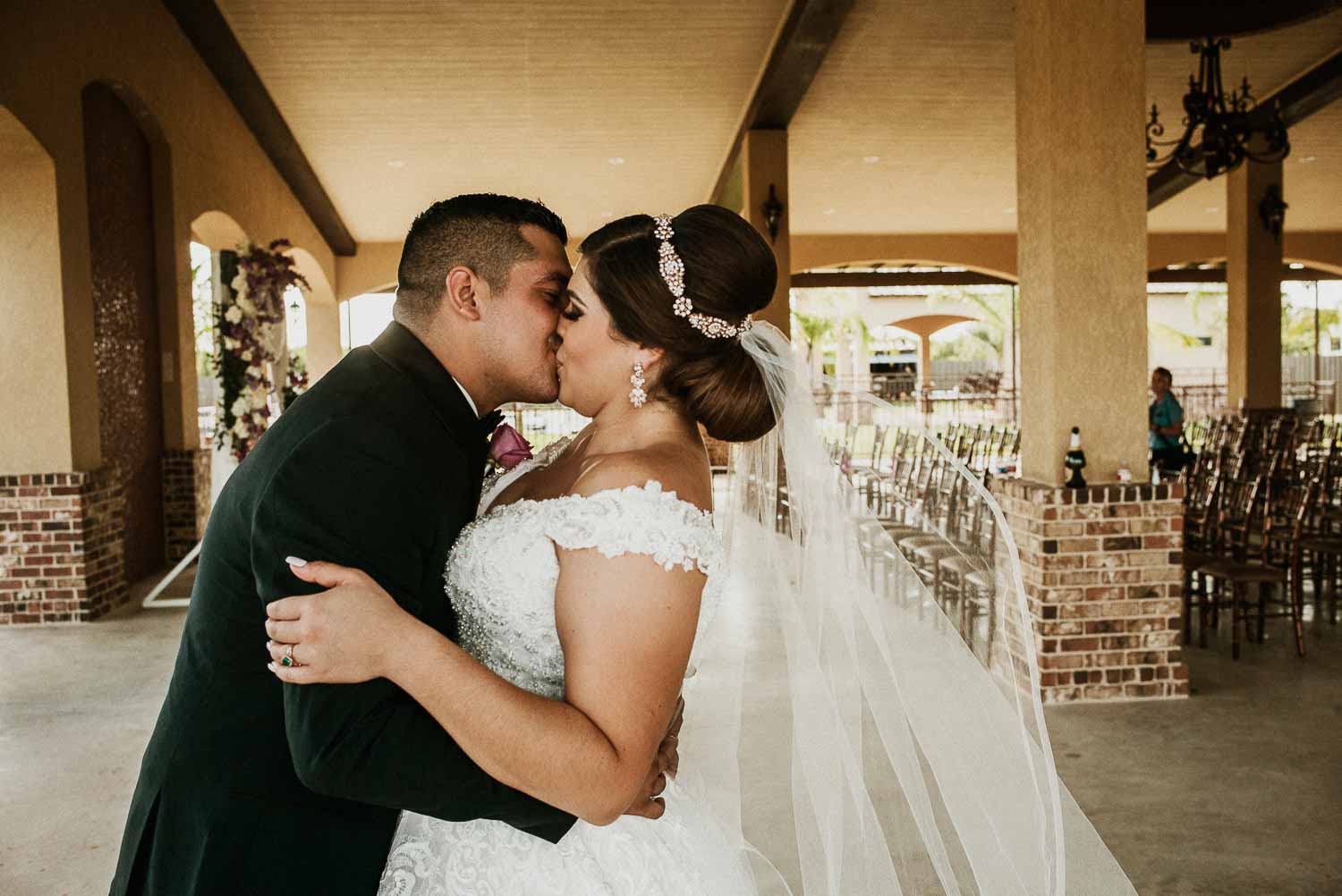 More kissing McAllen-South-texas-Wedding