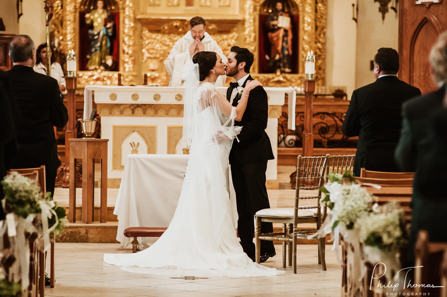 Alanna and David's gorgeous San Fernando Cathedral Wedding fall 2018