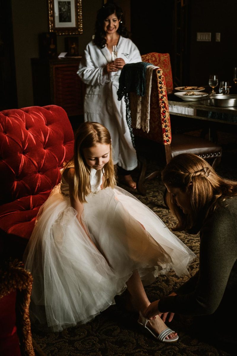 Bride readies at Hotel Zaza mcgovern centennial gardens - Andrea+Alex-L1002209-Philip Thomas Photography