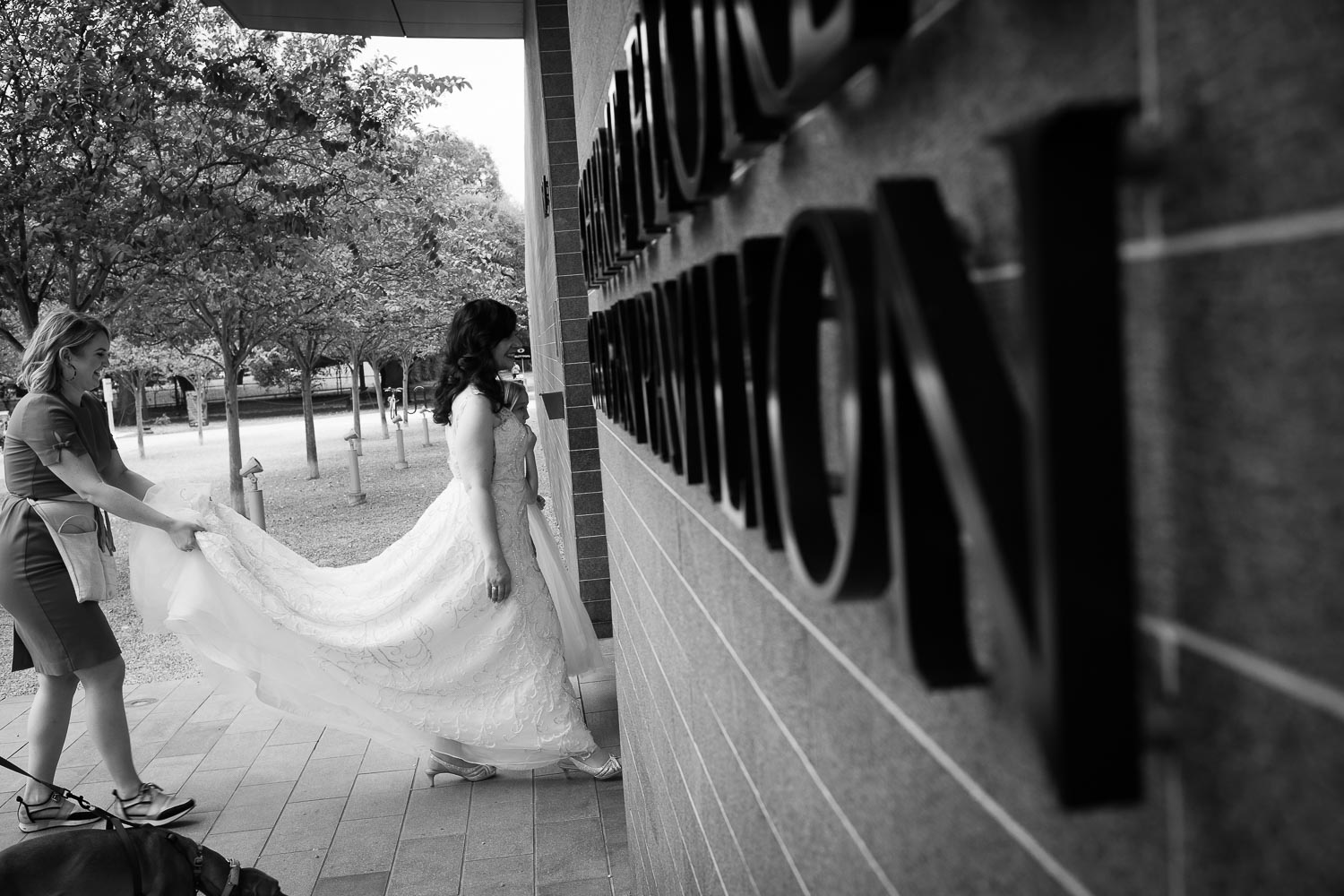 Bride arrives at mcgovern centennial gardens - Andrea+Alex-L1002446-Philip Thomas Photography