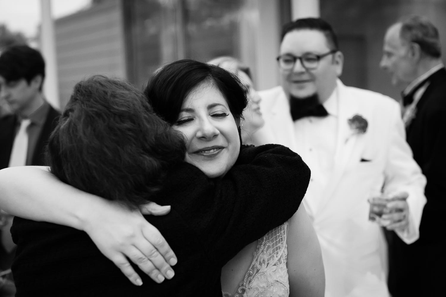 Bride arrives at mcgovern centennial gardens - Andrea+Alex-L1002446-Philip Thomas Photography