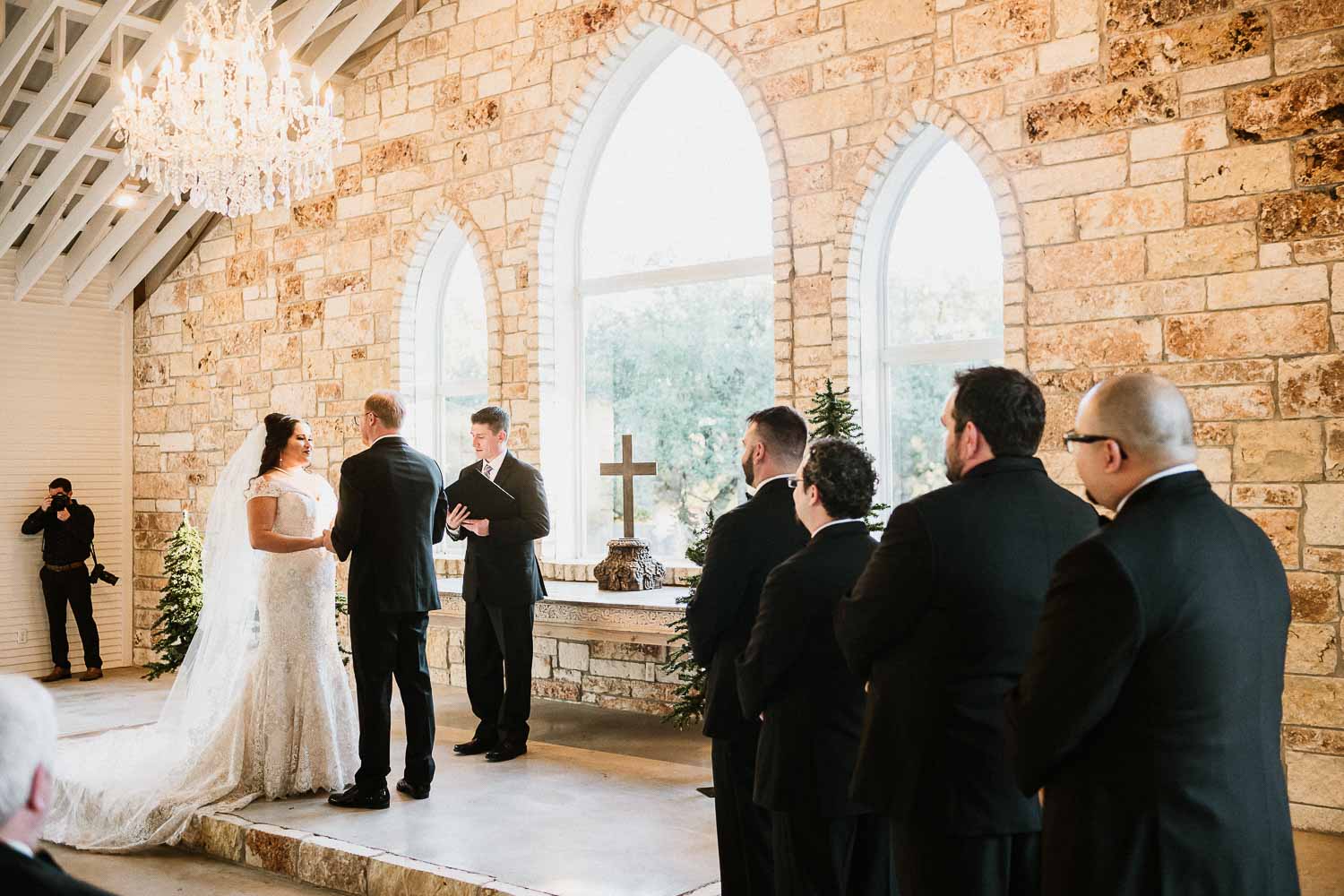 Andrea and James exchange vows at The Chandelier of Gruene Weding Photos -L1004022-Philip Thomas Photography