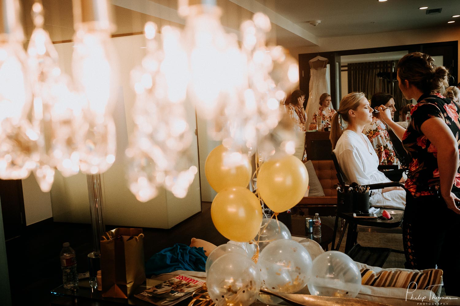 08-The JW Marriott Downtown Houston bride and groom get ready -Philip Thomas Photography