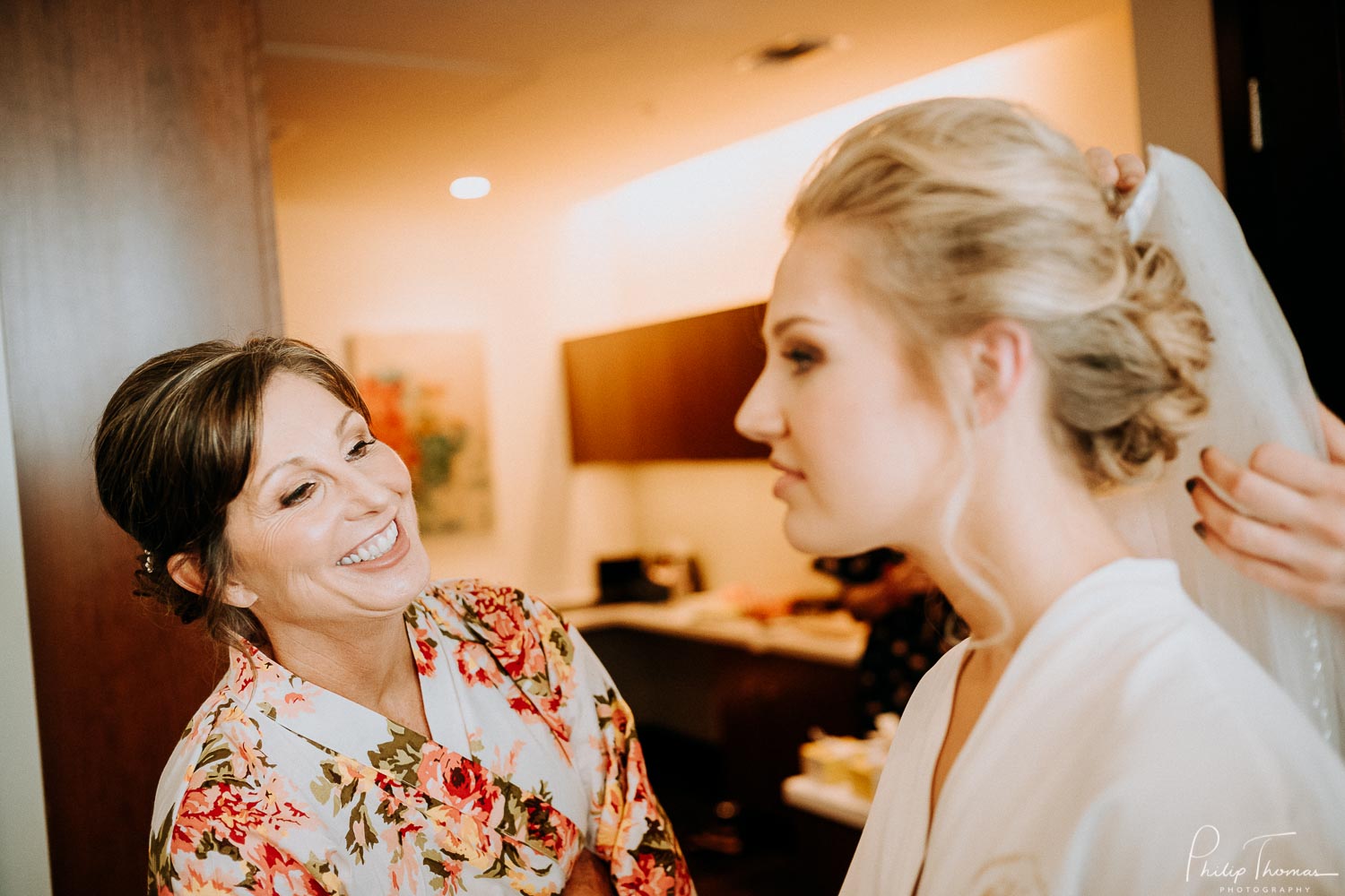 13-The JW Marriott Downtown Houston bride and groom get ready -Philip Thomas Photography