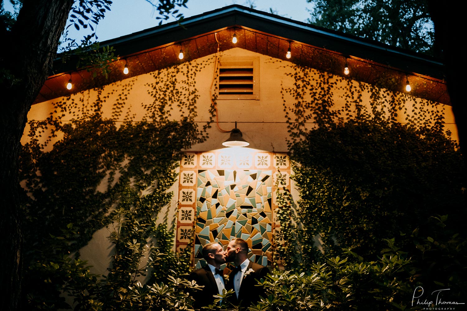 Couple kiss The Veranda_Wedding photographer-LGBTQ Wedding Couple- San Antonio Leica Wedding Photographer-Philip Thomas