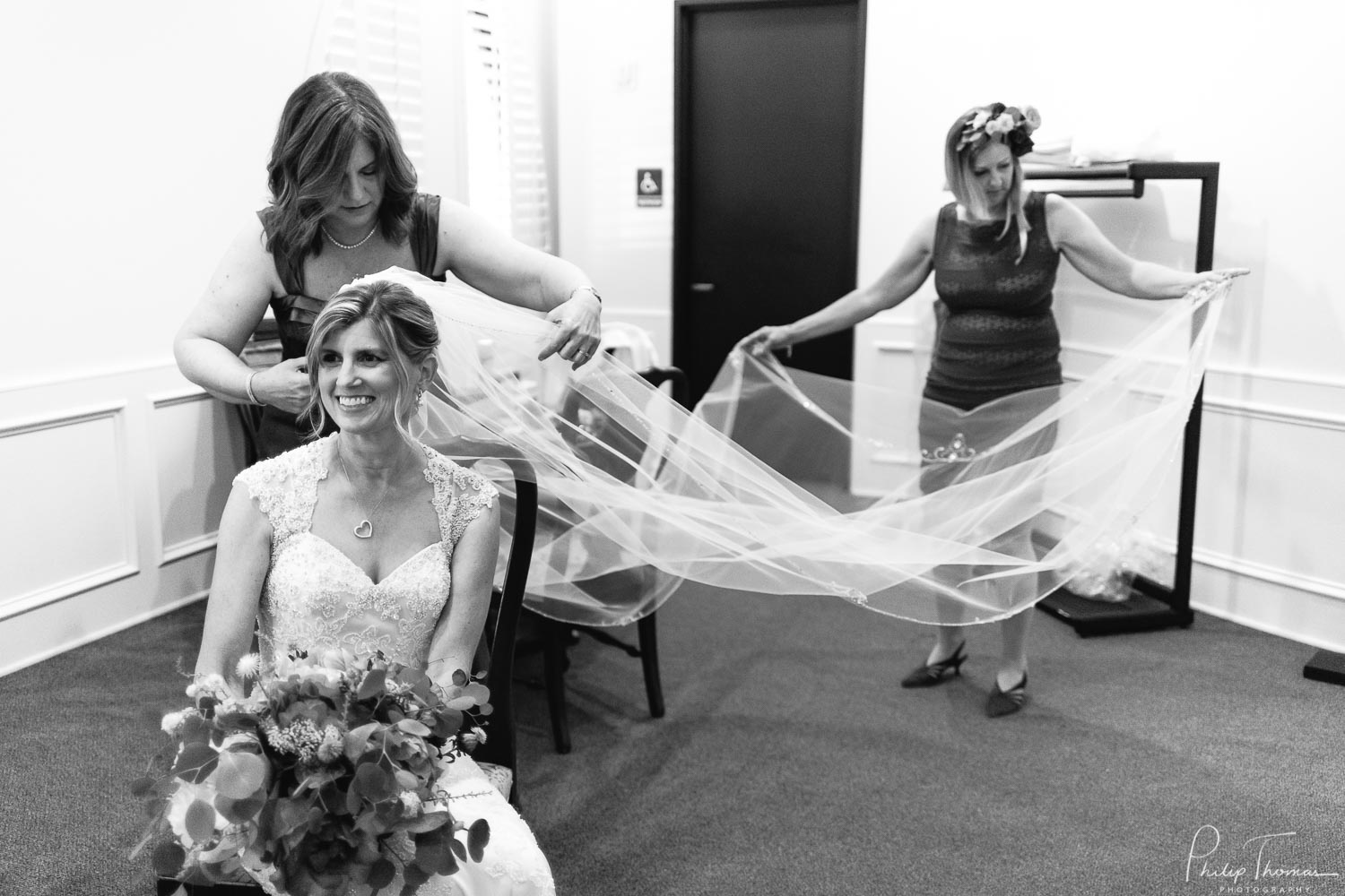 Wedding-ceremony-at-Holy-Rosary-Catholic-Church-and-reception-in-houston-Texas-Leica-photographer-Philip-Thomas-Photography