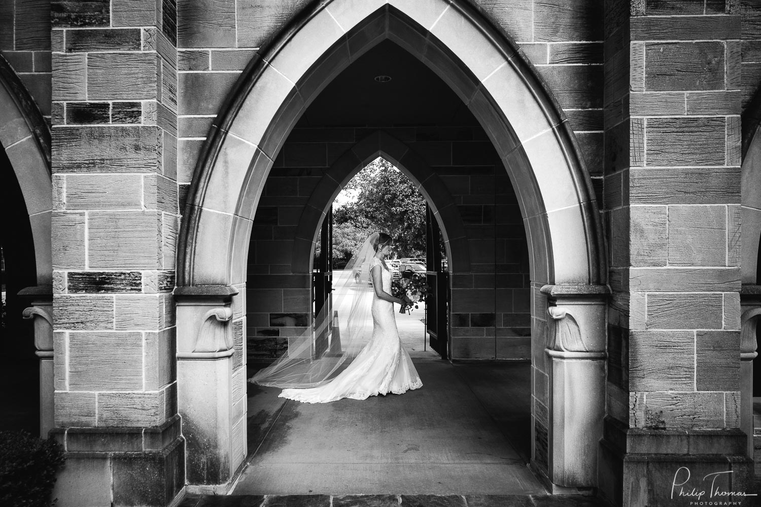 Wedding-ceremony-at-Holy-Rosary-Catholic-Church-and-reception-in-houston-Texas-Leica-photographer-Philip-Thomas-Photography