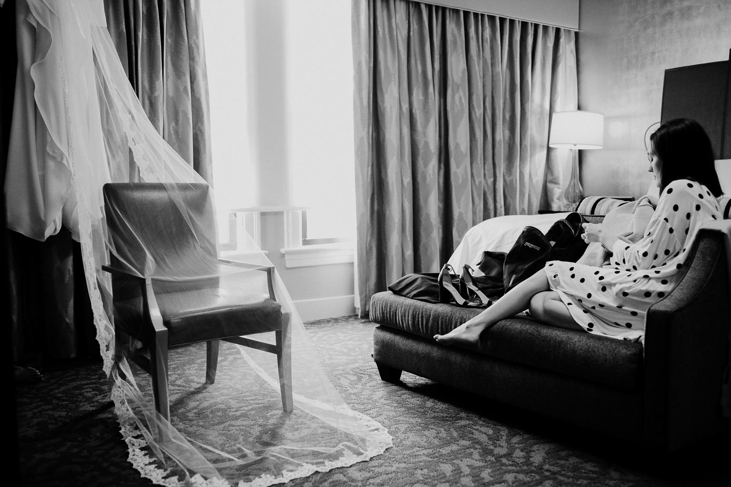 St Anthony Hotel Wedding getting ready winter wedding-Leica photographer-Philip Thomas Photography