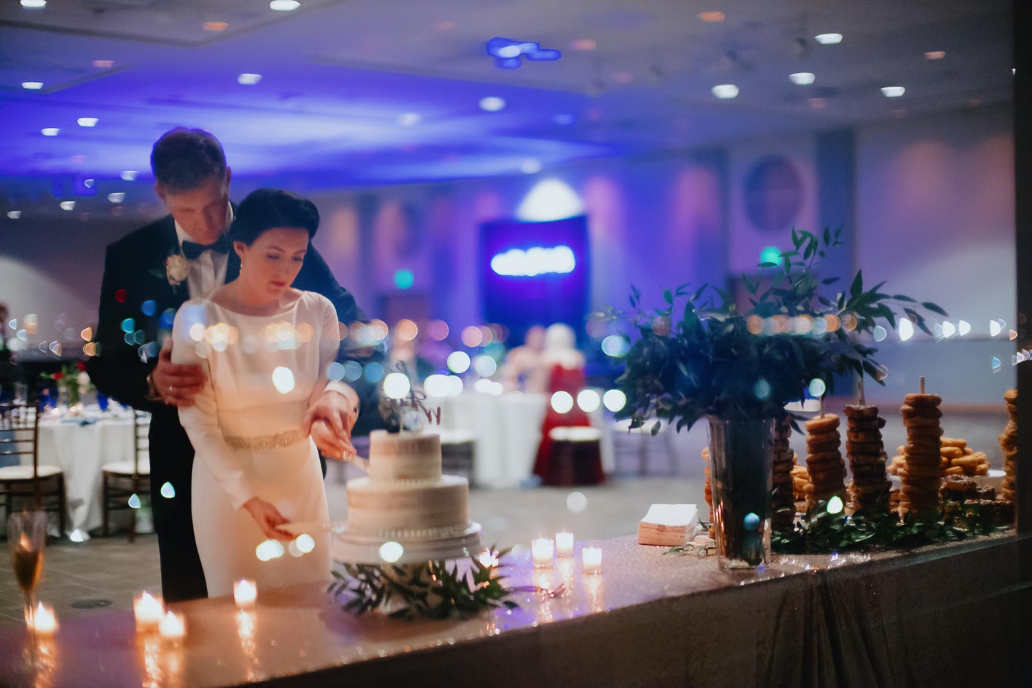 Rosenburg Sky Room at UIW San Antonio Wedding getting ready winter wedding-Leica photographer-Philip Thomas Photography