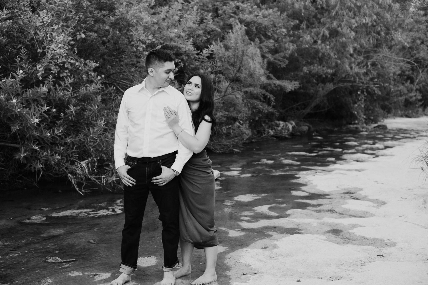 01-Bull District Park Engagement Session-Austin wedding photographer-Philip Thomas Photography