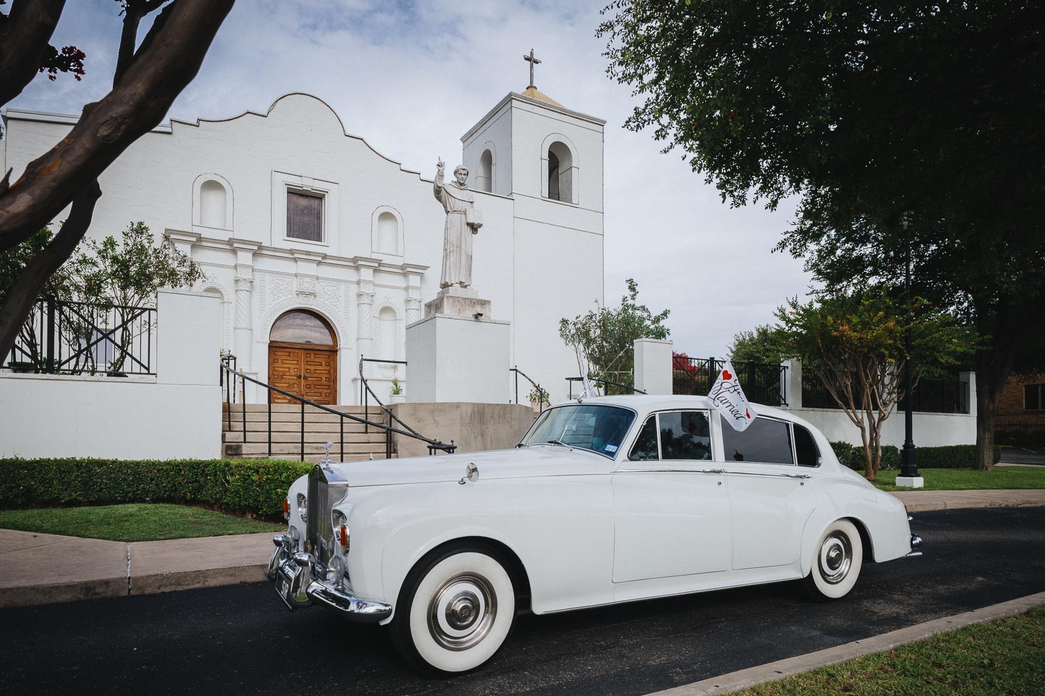 St.Anthony de Padua Catholic Church Wedding-San Antonio wedding photographer-Philip Thomas Photography