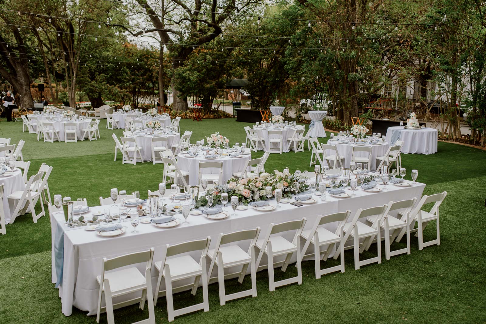 a beautiful photo of the table set ups at the Argyle pre-wedding and pre-ceremony reception sharing beautiful floral scent of us by Eden echo new paragraph