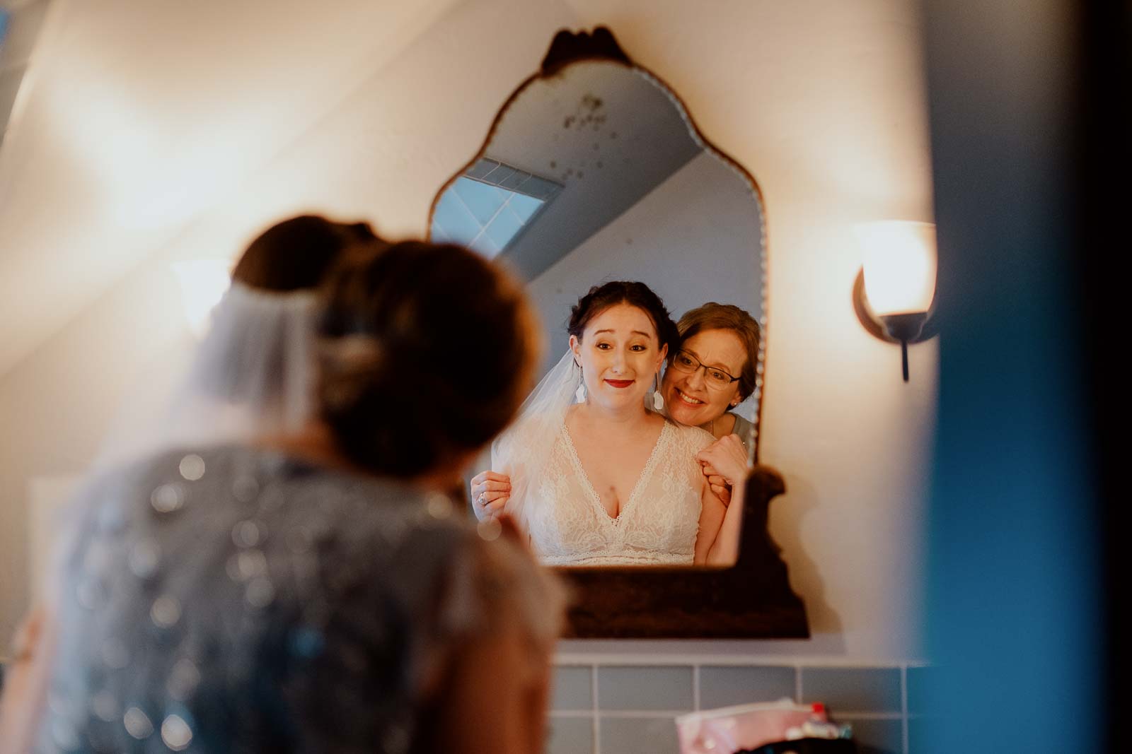 Hotel Havana Bride getting ready-Katie_Ryan-Philip Thomas Photography