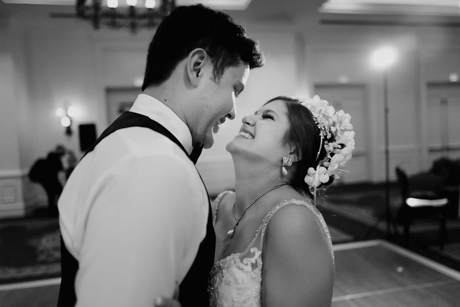 056 San Fernando Cathedral Wedding MaureenNick The Westin Riverwalk wedding reception Philip Thomas Photography