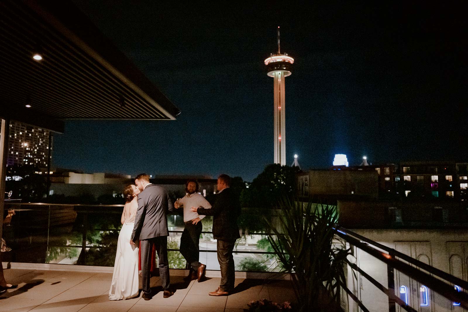 039 The Fairmount Hotel Rooftop Oyster Bar Wedding Reception Leica photographer Philip Thomas Photography