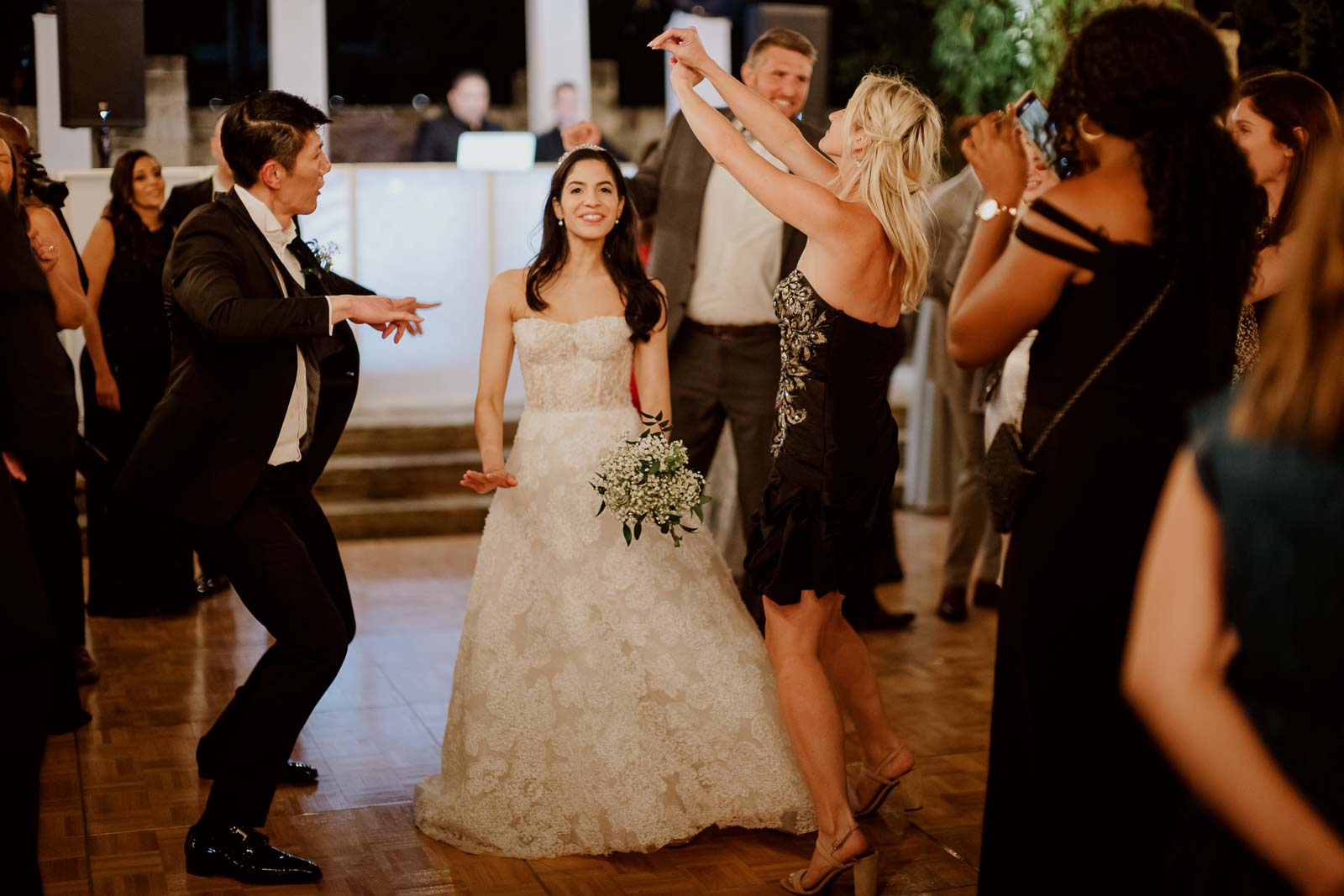 75 Jack Guenther Pavilion at Briscoe Western Art Museum Wedding Receptionding Texas Leica Wedding Photographer Philip Thomas