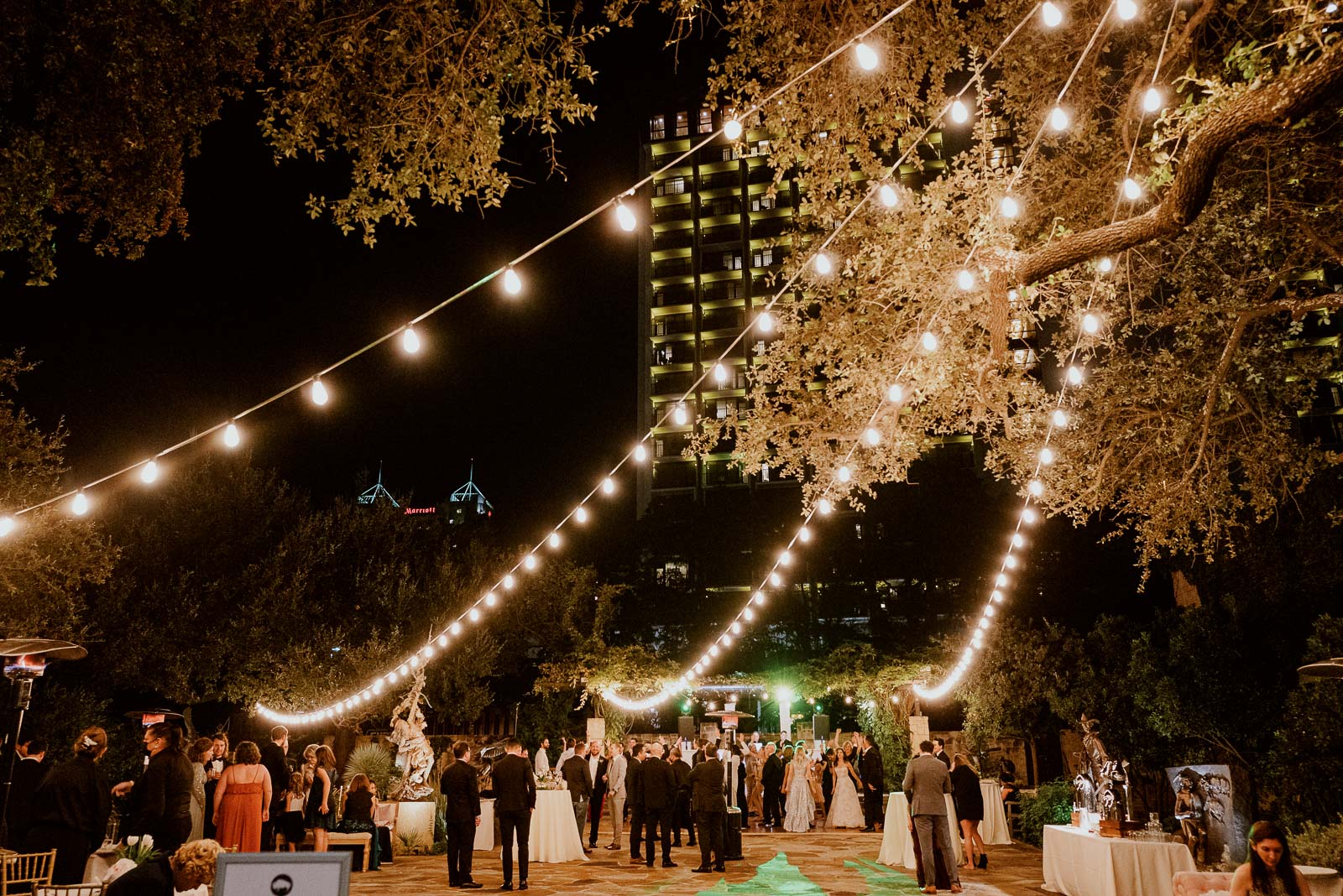 77 Jack Guenther Pavilion at Briscoe Western Art Museum Wedding Receptionding Texas Leica Wedding Photographer Philip Thomas