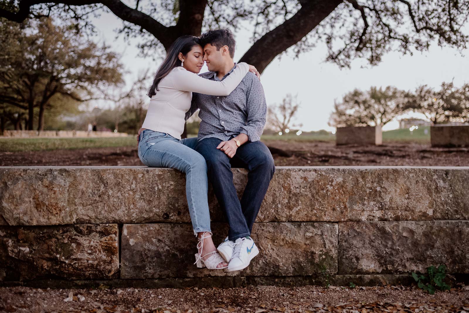 14 Austin Pizza Engagement Session Leica photographer Philip Thomas Photography