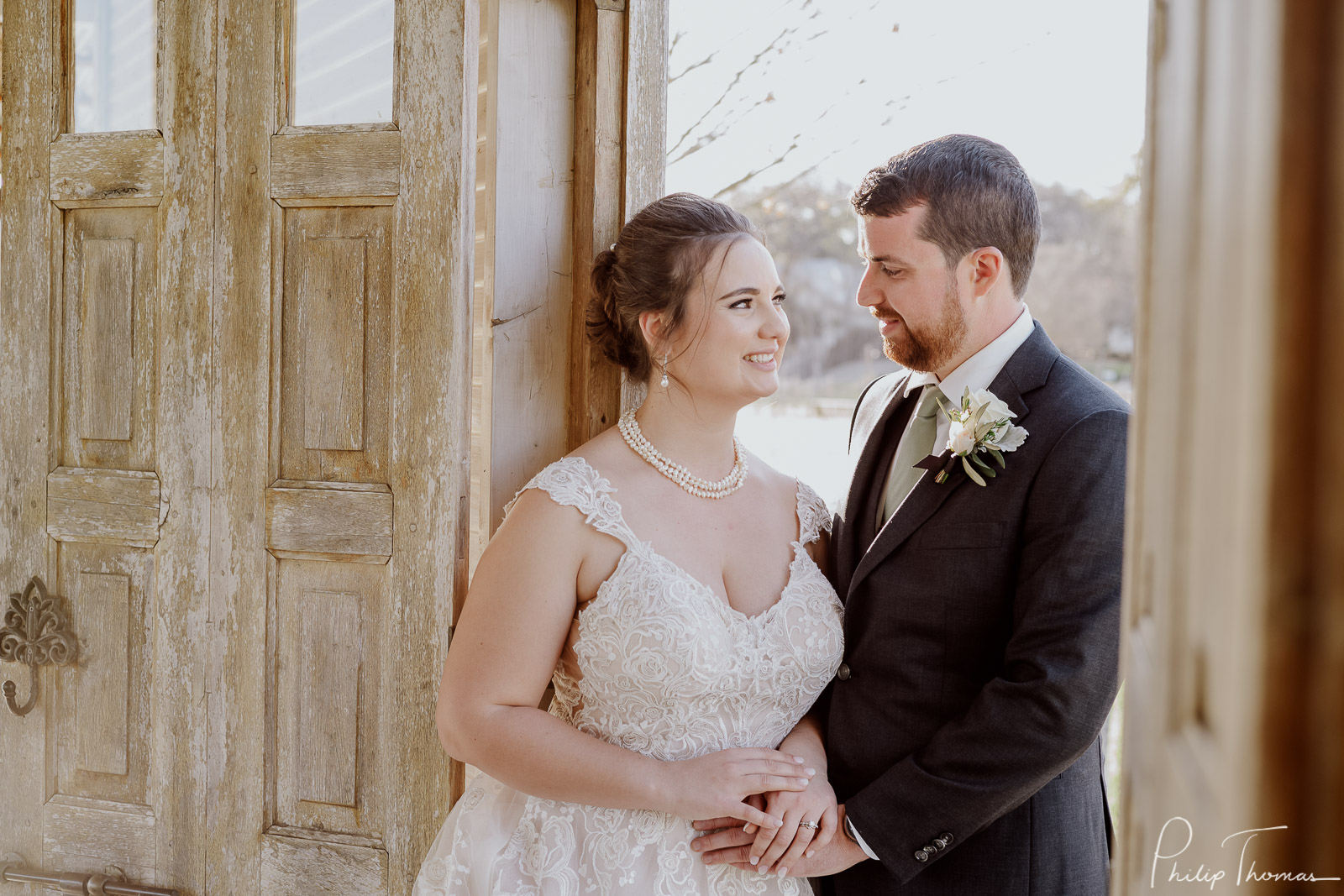 33 Gruene Estate Event Venue Wedding Ceremony Leica photographer Philip Thomas Photography