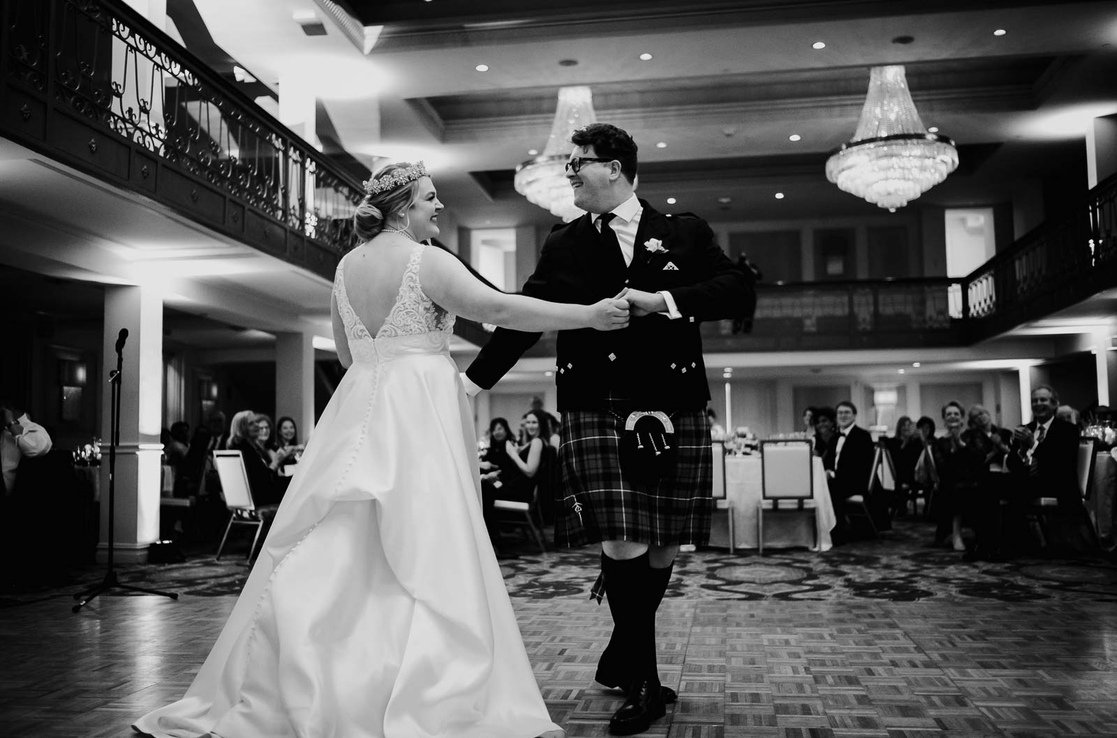 38 The St. Anthony Hotel Wedding Reception Leica photographer Philip Thomas Photography