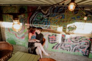 La Grange mural in the Montrose are of Houston showing a engaged couple kissiing