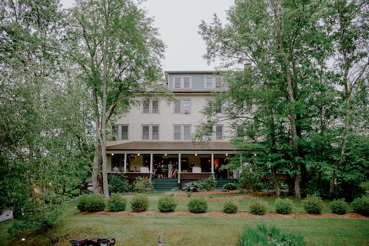 003 The DeBruce Iin Livingston Manor wedding ceremony and reception in New York Leica photographer Philip Thomas Photography