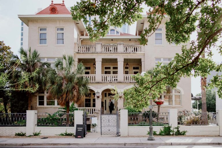 Hotel Havana: A Historic Landmark for Your San Antonio Wedding