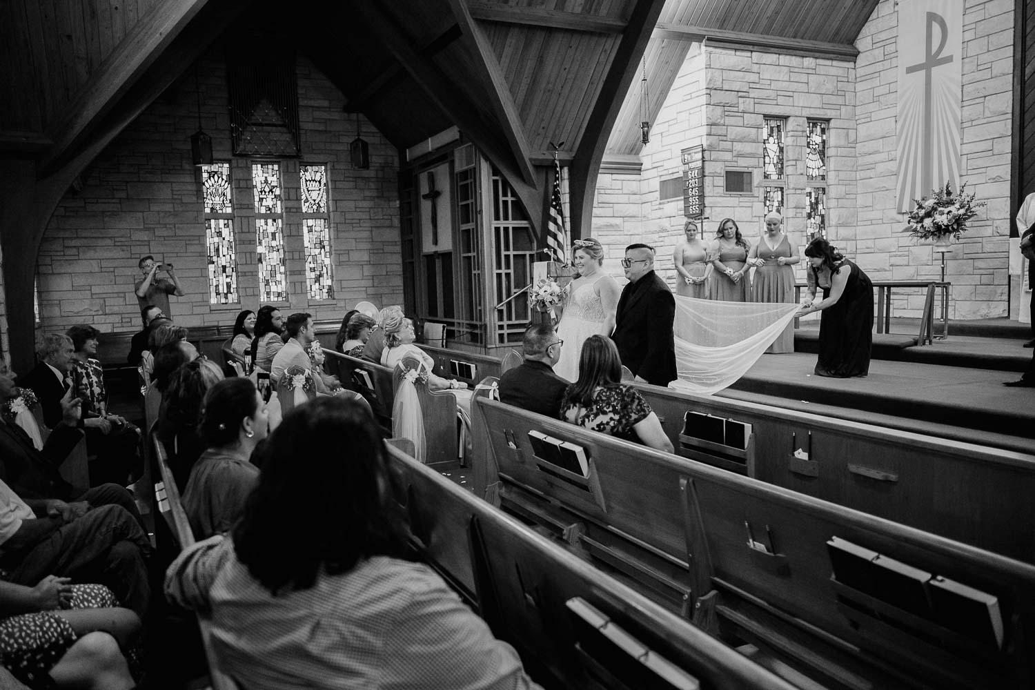 021 Wedding ceremony Redeemer Lutheran Church San Antonio Wedding photographer Phiilip Thomas