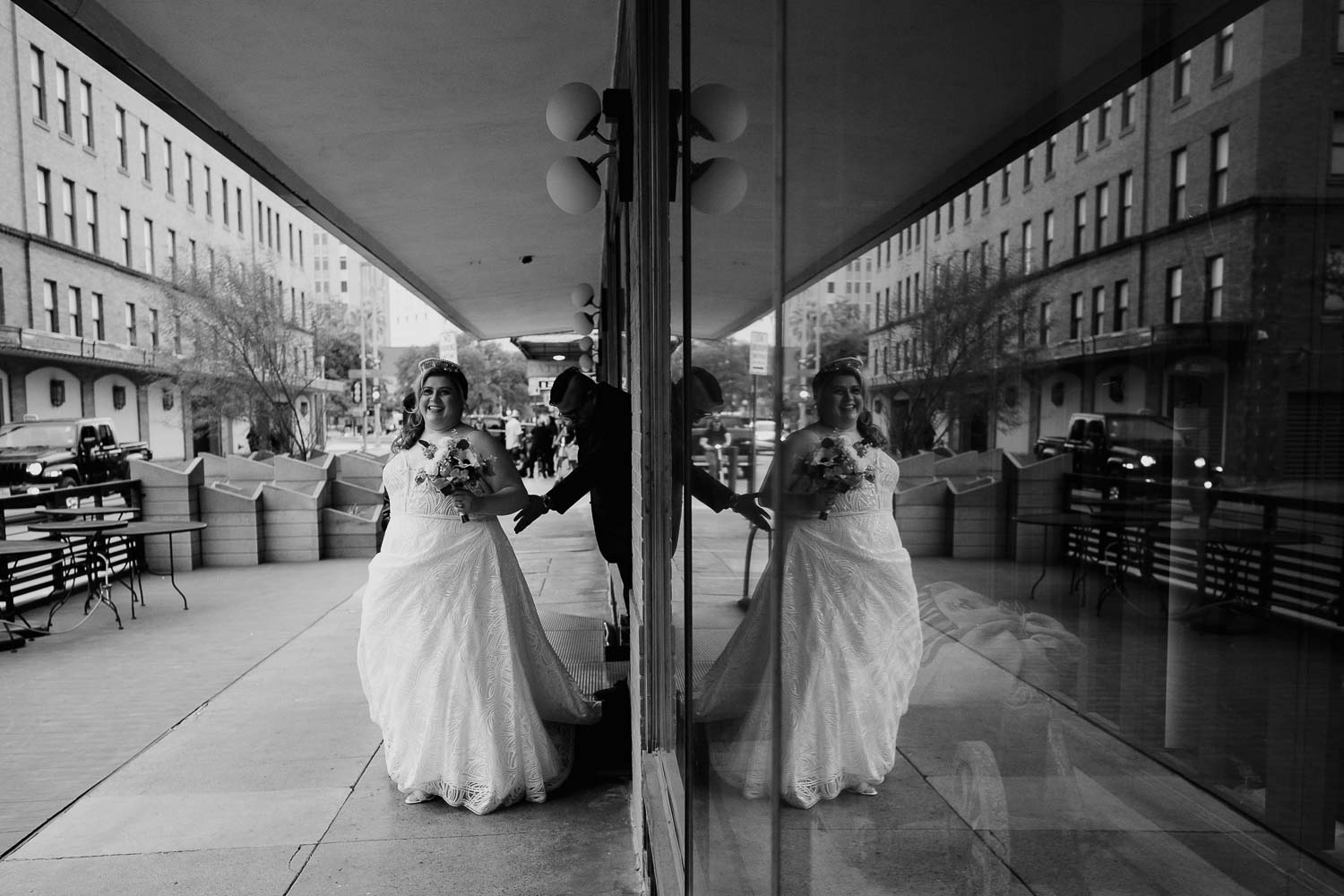 032 Wedding Reception Devils River Distillery, Documentary Wedding photographer Phiilip Thomas