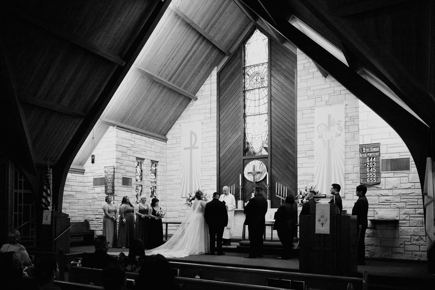 017 Wedding ceremony Redeemer Lutheran Church San Antonio Wedding photographer Philip Thomas L1003161