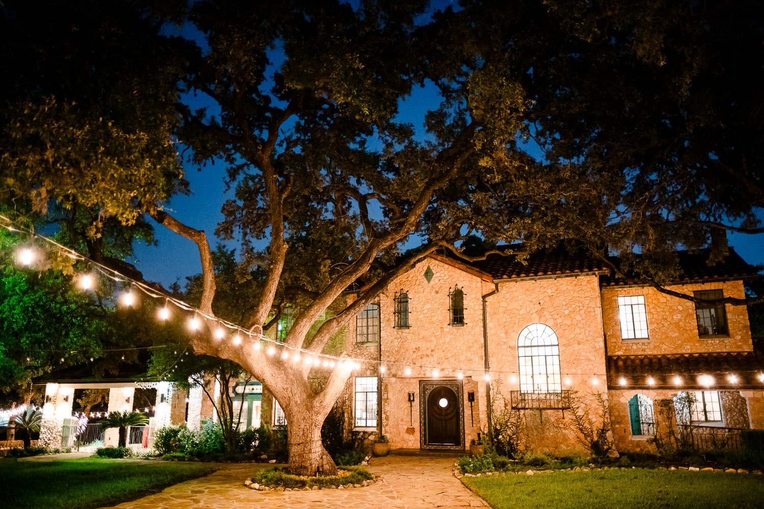 032 The Veranda Wedding + Reception in San Antonio Texas Philip Thomas Photography