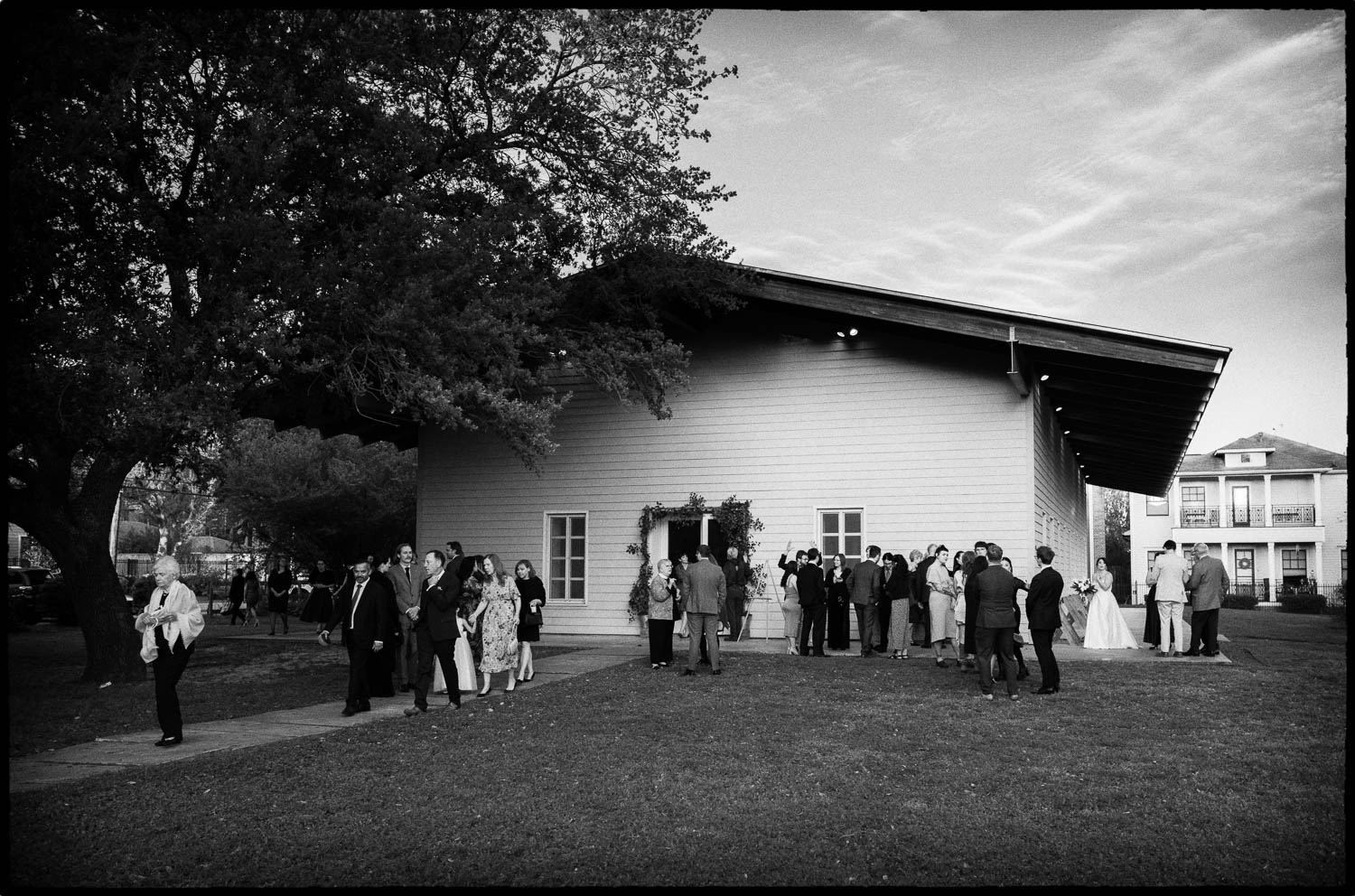 039 Live Oak Friends Meeting + Ouisie's Table Wedding Ceremony Reception edit Philip Thomas Photography L1002389 Edit