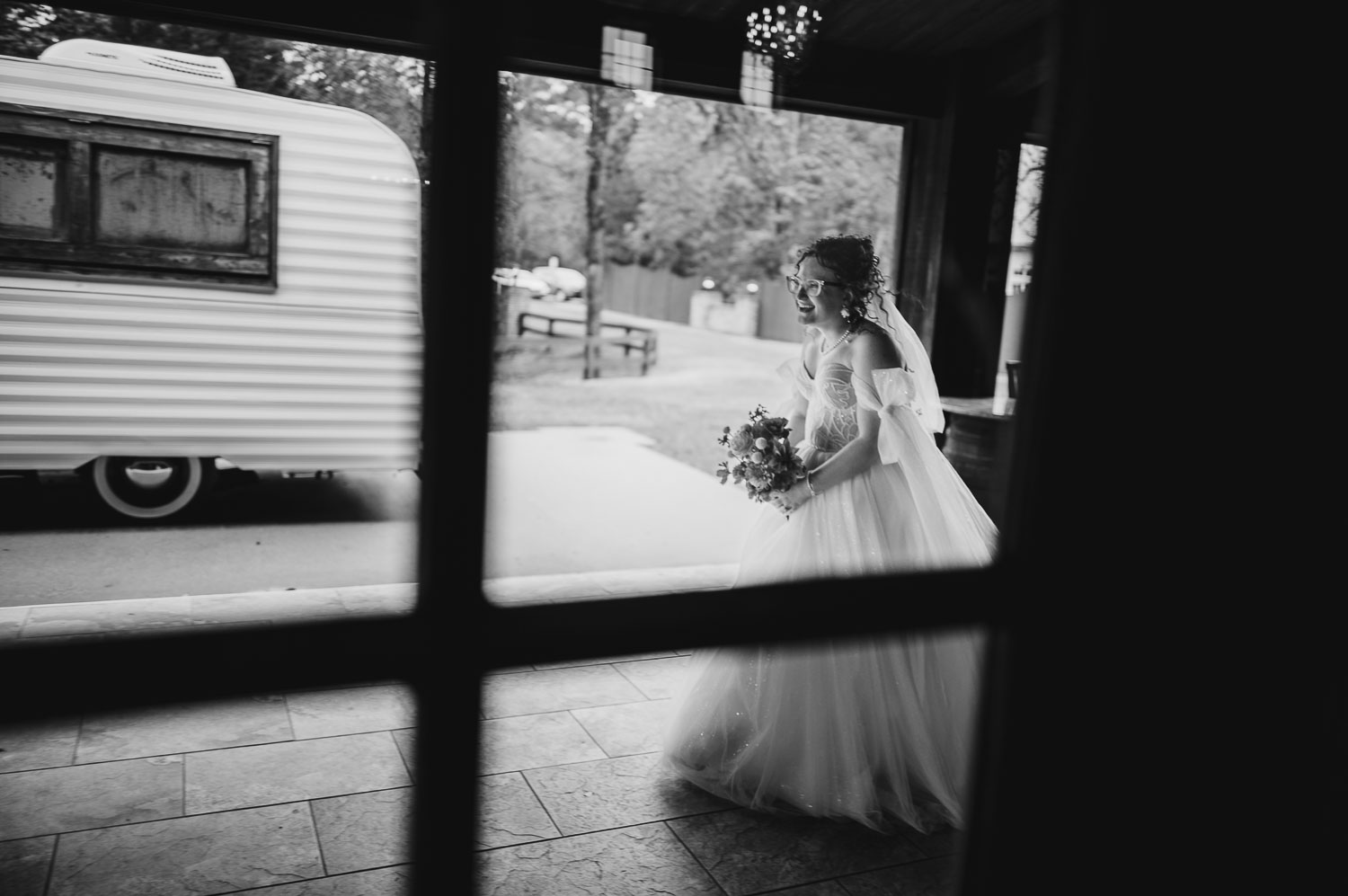 16 The Carriage House Houston Wedding Philip Thomas Photography L1008739